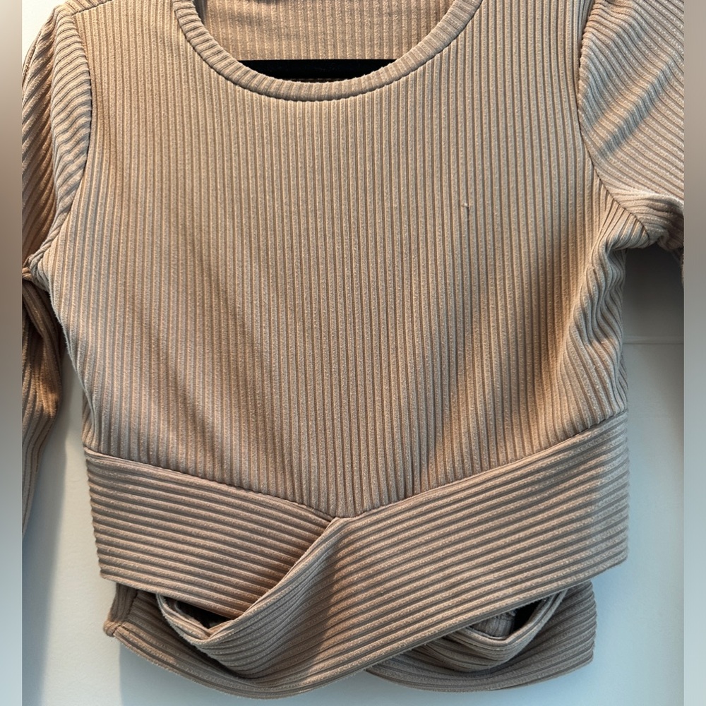 Wasabi + Mint Beige Ribbed Twist Front Crop Top Long Sleeve | Size M - Picture 14 of 14